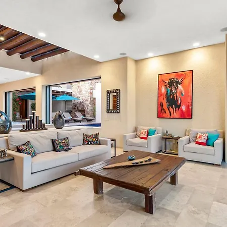 Contemporary Villa With 2 Pools, Walking Distance To Beach And Butler Included